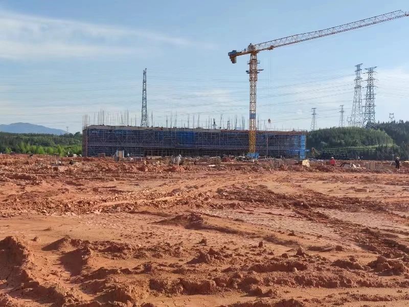 易順建工加速三和循環(huán)經(jīng)濟產(chǎn)業(yè)園建設:標準化廠房雛形顯現(xiàn)